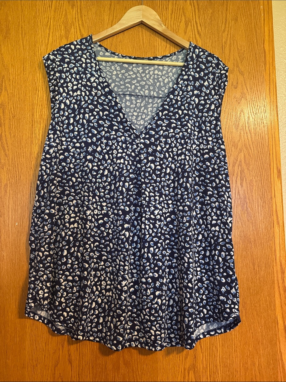Papermoon Navy Sleeveless V-Neck Printed Blouse